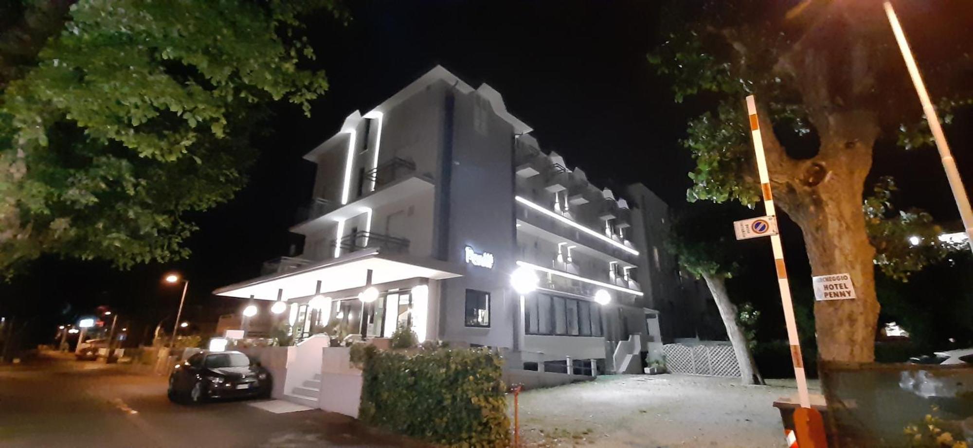 Hotel Penny Ріміні Екстер'єр фото