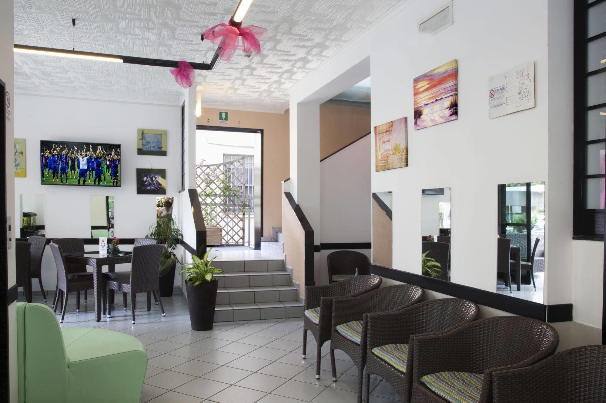Hotel Penny Ріміні Екстер'єр фото