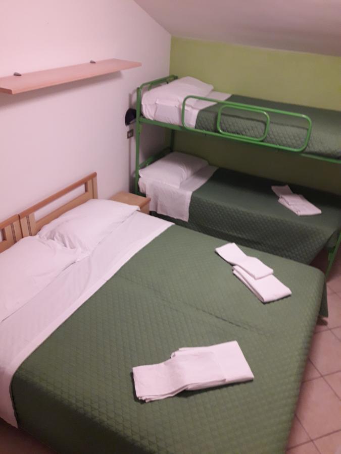 Hotel Penny Ріміні Екстер'єр фото