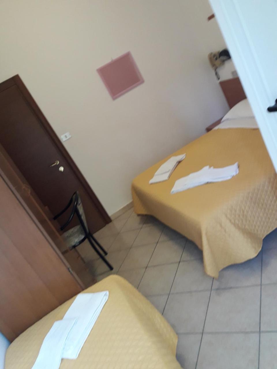 Hotel Penny Ріміні Екстер'єр фото